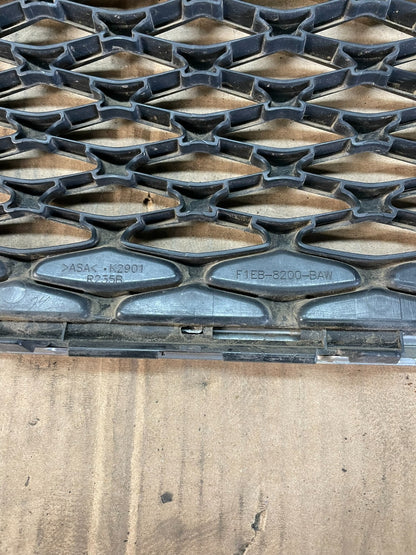 2015 to 2018 Ford Focus Front Upper Grille Grill  Oem z3334 DG4