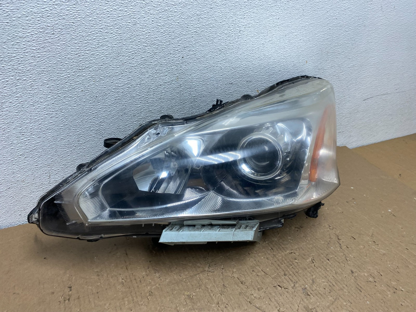 2013 2014 2015 Nissan Altima Left Driver LH Side Halogen Headlight AD8801 DW2