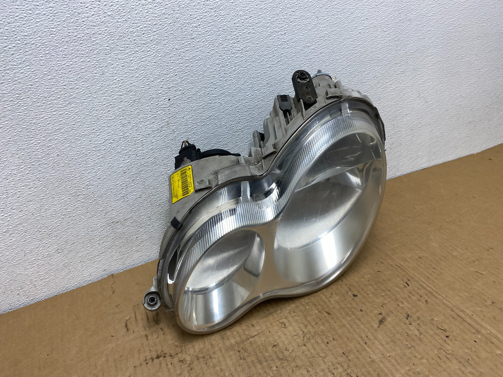 2005 to 2007 Mercedes-Benz C-Class Left Driver LH Side Headlight AC7784 DW2