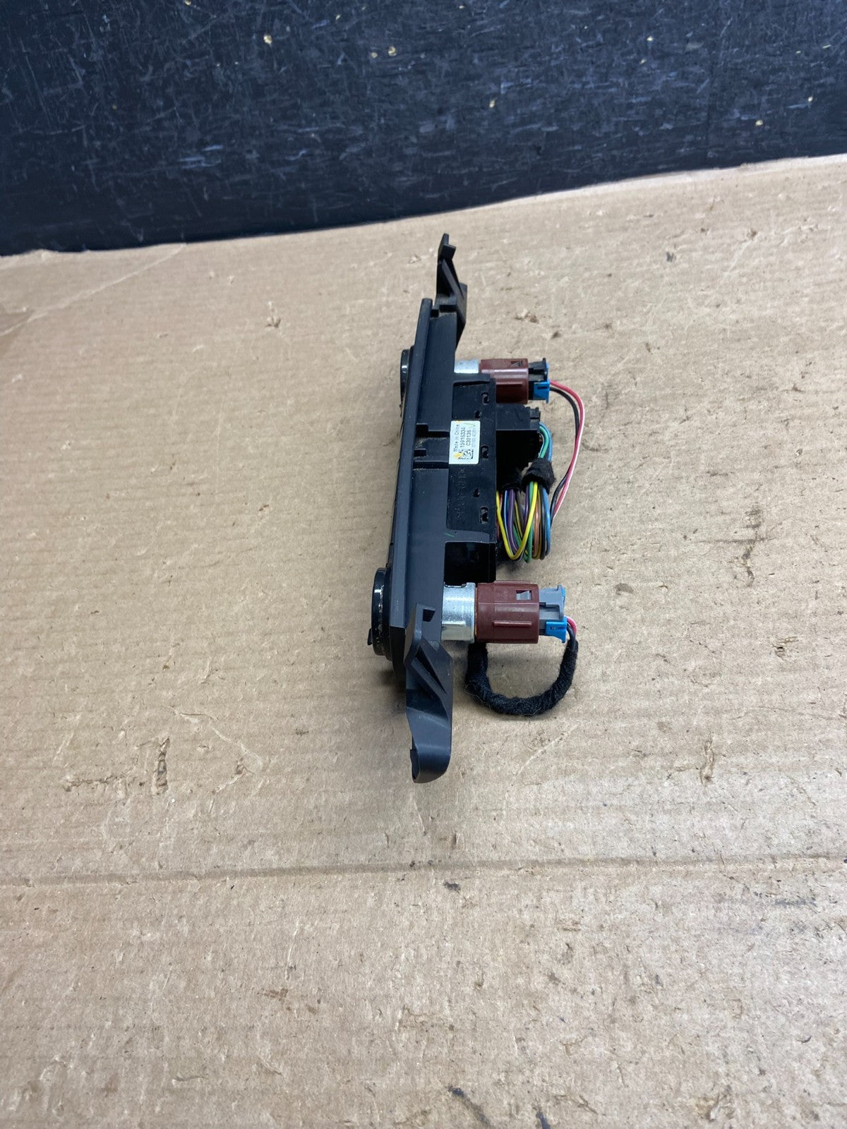 2007 - 2014 Chevrolet Tahoe Yukon Pedal Traction Control Switch AH3954 DG2