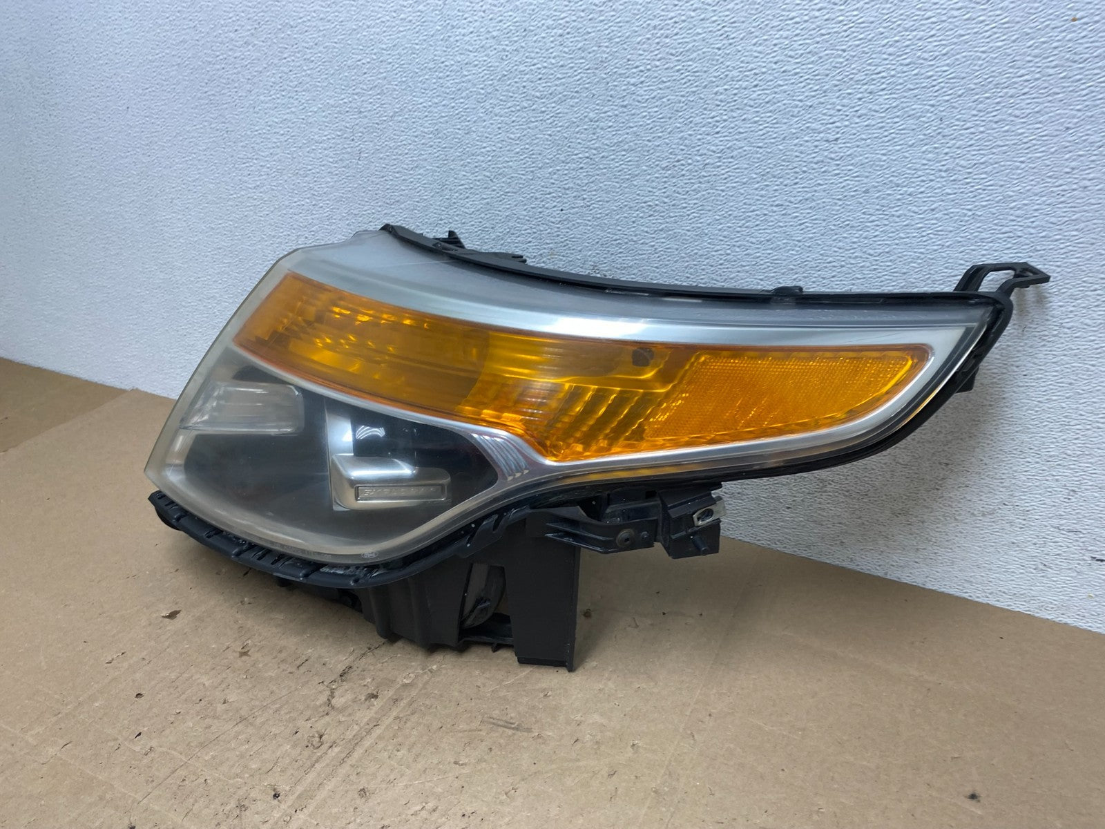 2011 to 2015 Ford Explorer Left Driver LH Halogen Headlight AE6128 DW1