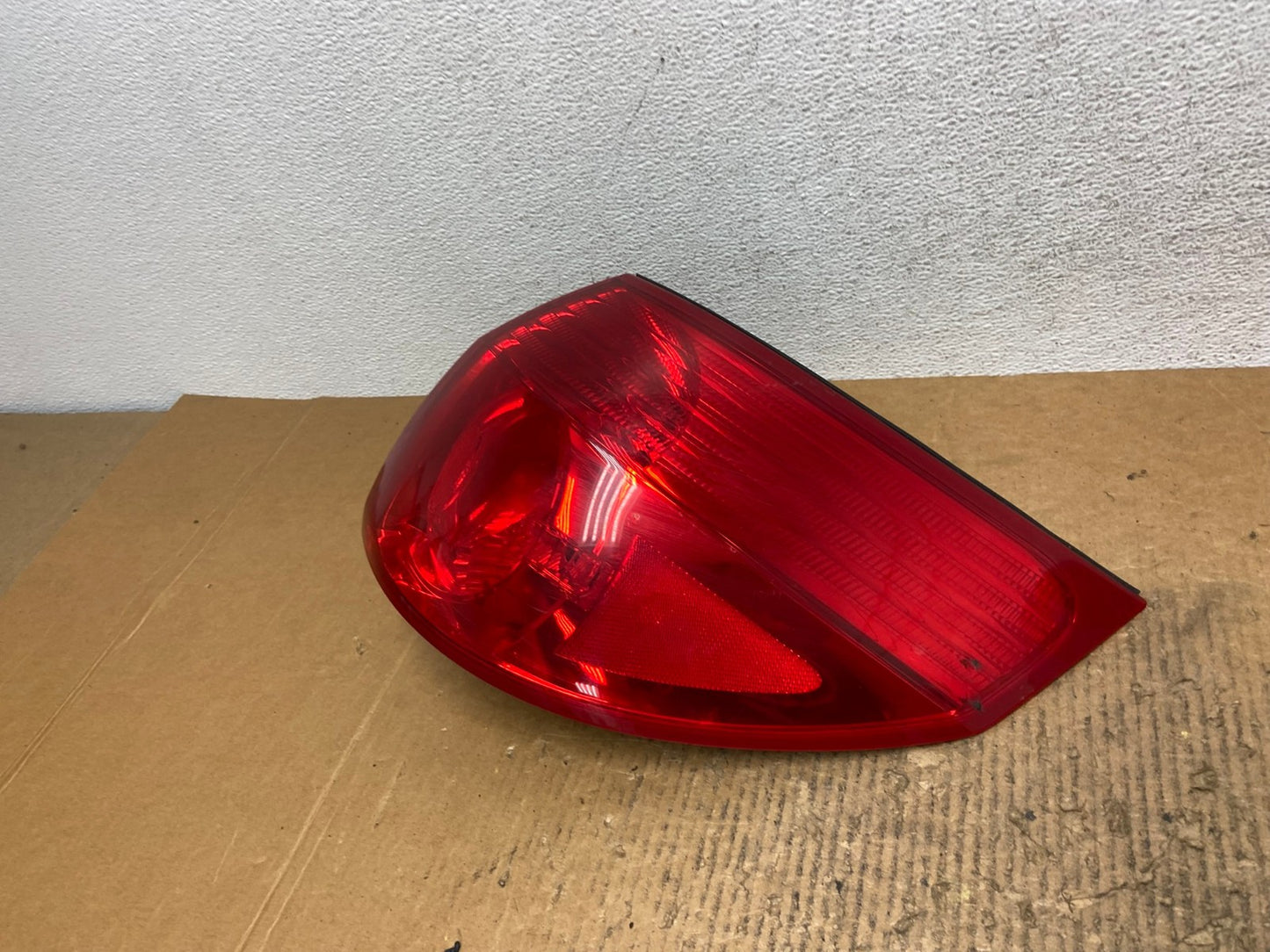 2006 - 2010 Toyota Sienna Right Passenger Side Tail Light AE2620 LK1