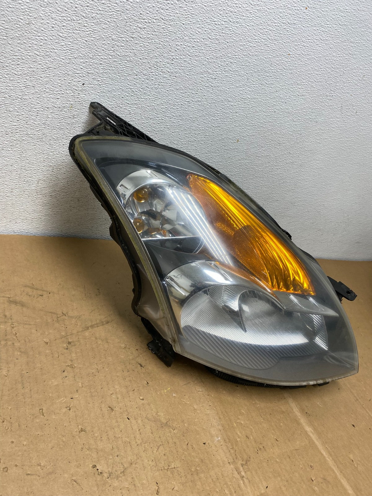 Sedan 2007 to 2009 Nissan Altima Right Passenger Halogen Headlight AC8615 DW2