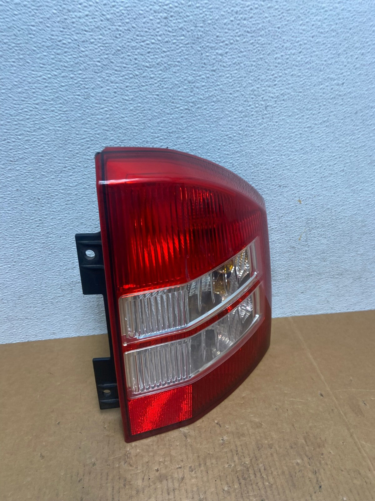 2007 2008 2009 2010 Jeep Compass Right Passenger Rh Tail Light AE0438 LK2
