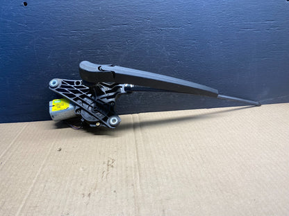 2007 to 2013 BMW X5 E70 Rear Windshield Wiper Motor OEM AC0865 DG0