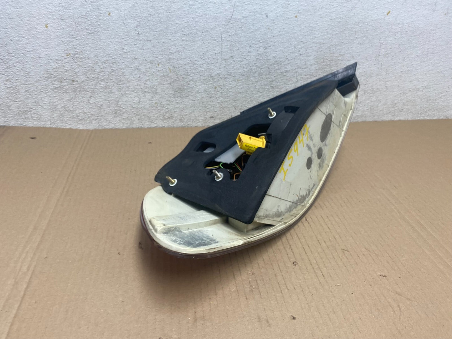 2002 to 2005 BMW 7-Series 745i 760i Right Passenger RH Side Tail Light Oem I59476