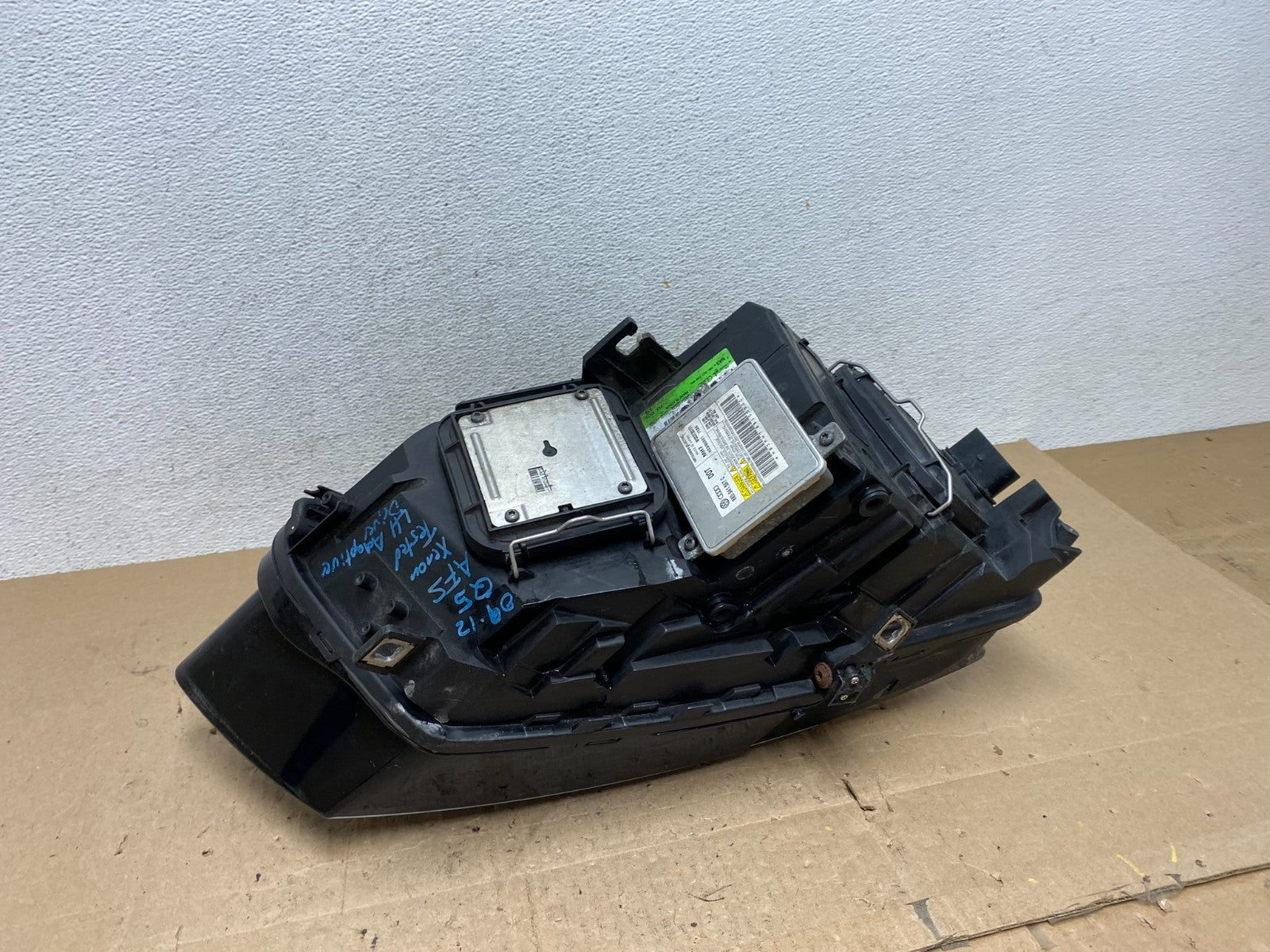 2009-2012 Audi Q5 Left Driver LH Side Xenon HID Headlight AE6468 DW4