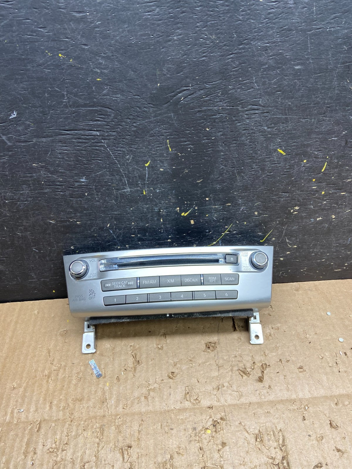 2011 2012 2013  Infiniti M37 Radio Control Face Plate Unit CD Player v7708 DG0