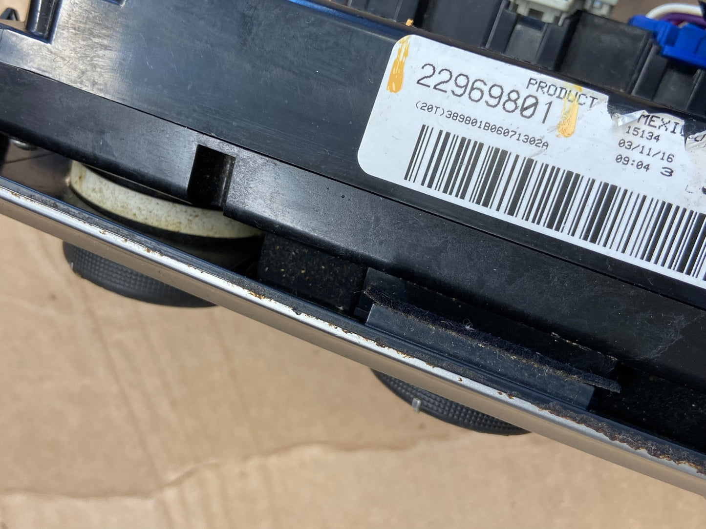 2013 - 2016 GMC Acadia A/C Heater Climate Control Radio Panel Bezel OE AF1769 DG8