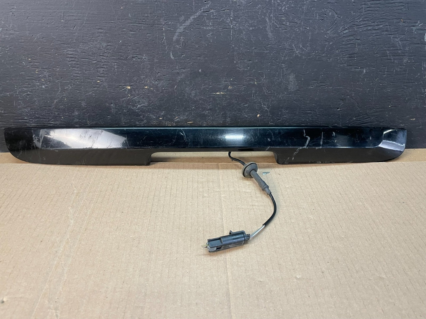 2007 to 2014 Cadillac Escalade Rear Liftgate Trunk Panel OEM AC1949 DG0