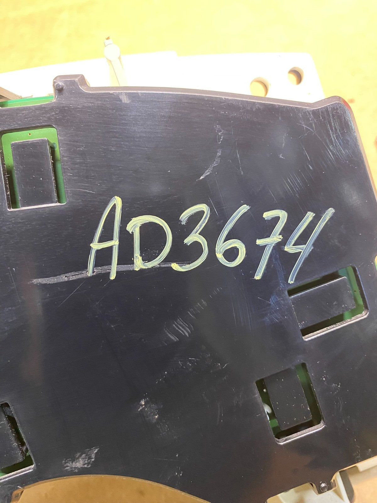 2004 to 2007 Chevrolet Express Speedometer Cluster Gauge AD3674 DG6