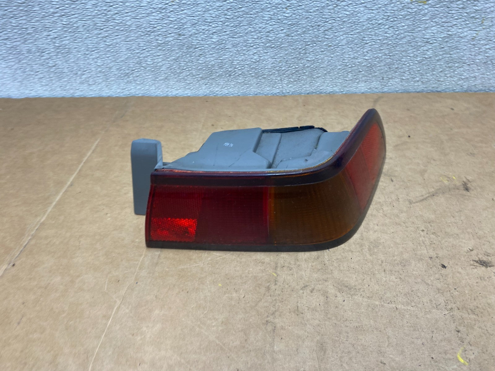 1997 1998 1999 Toyota Camry Tail Light Right Passenger Rh Side Oem X3773 DW0