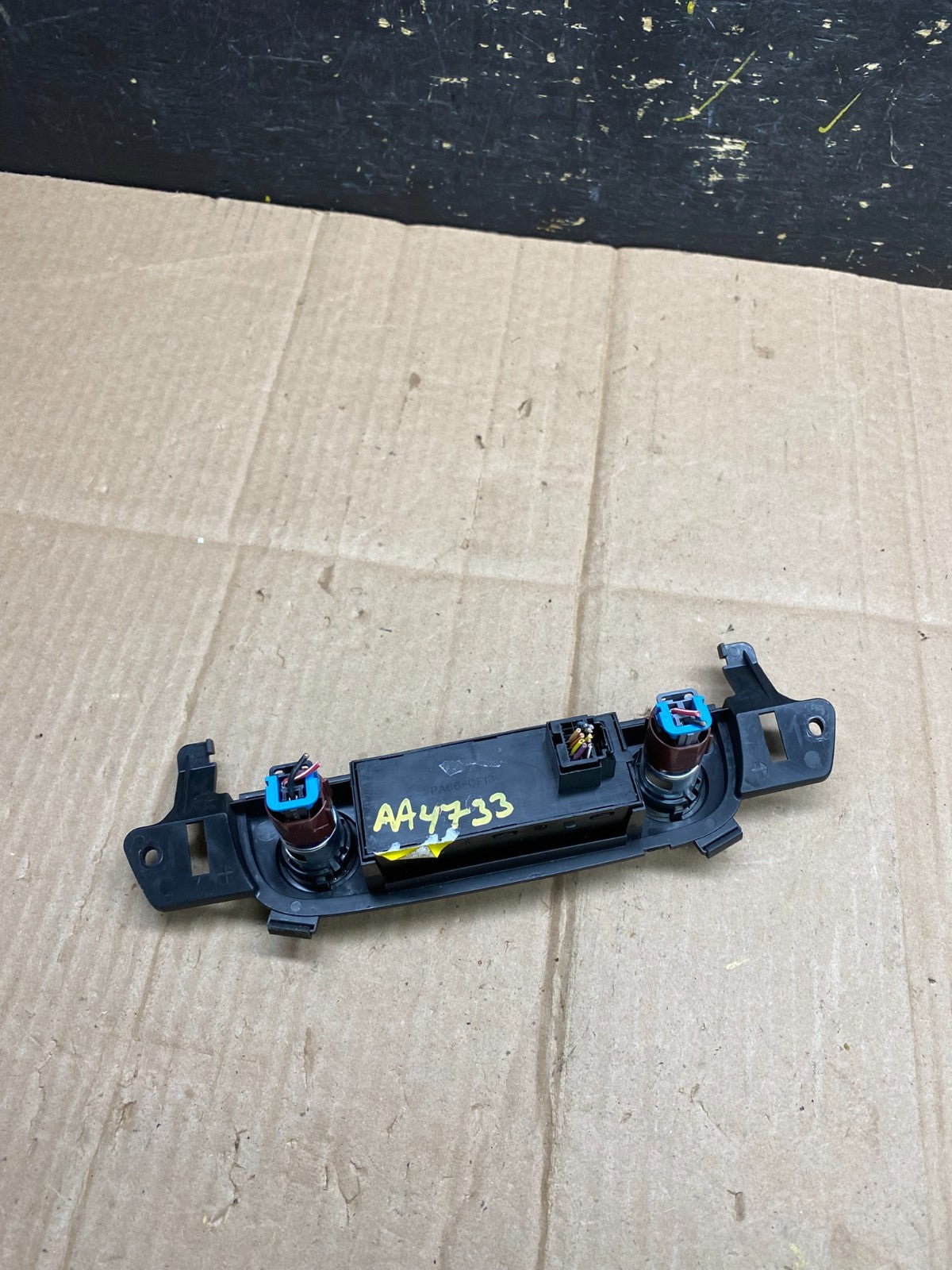 2007 - 2014 Chevrolet Tahoe Yukon Pedal Traction Control Switch OEM AA4733 DG4