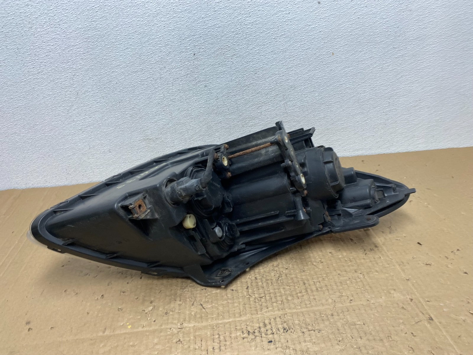 2007 to 2012 Hyundai Veracruz Left Driver LH Headlight Halogen OEM AC4138 DW6