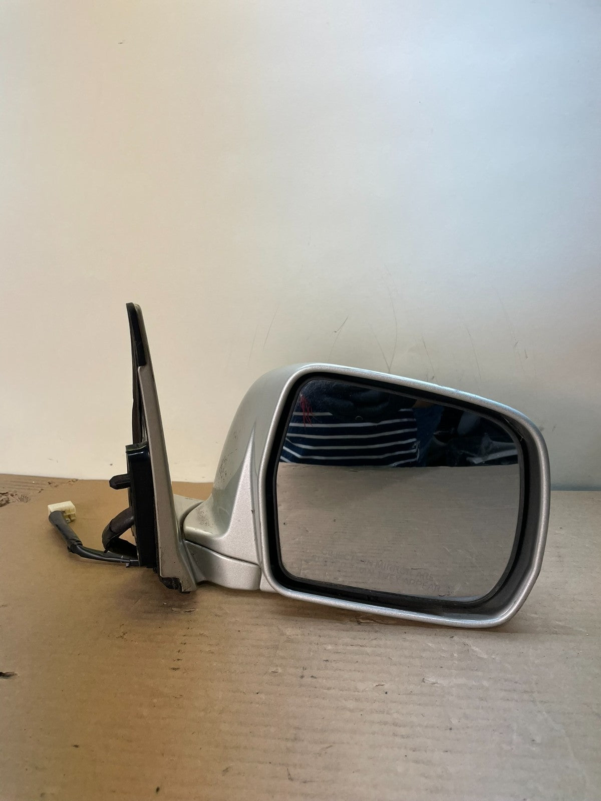 2001-2007 Toyota Highlander Right Passenger RH View Door Mirror AH8821 DG9