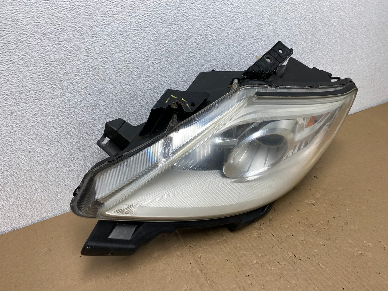 2010 - 2012 Mazda Cx9 Cx-9 Left Driver LH Headlight Halogen Oem AB6873 DW2