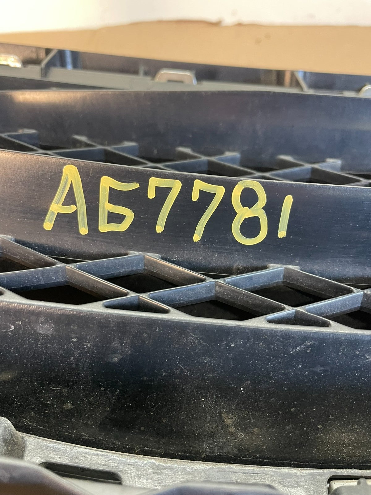 2012 to 2015 Honda Pilot Front Upper Grill Grille AG7781 DW4