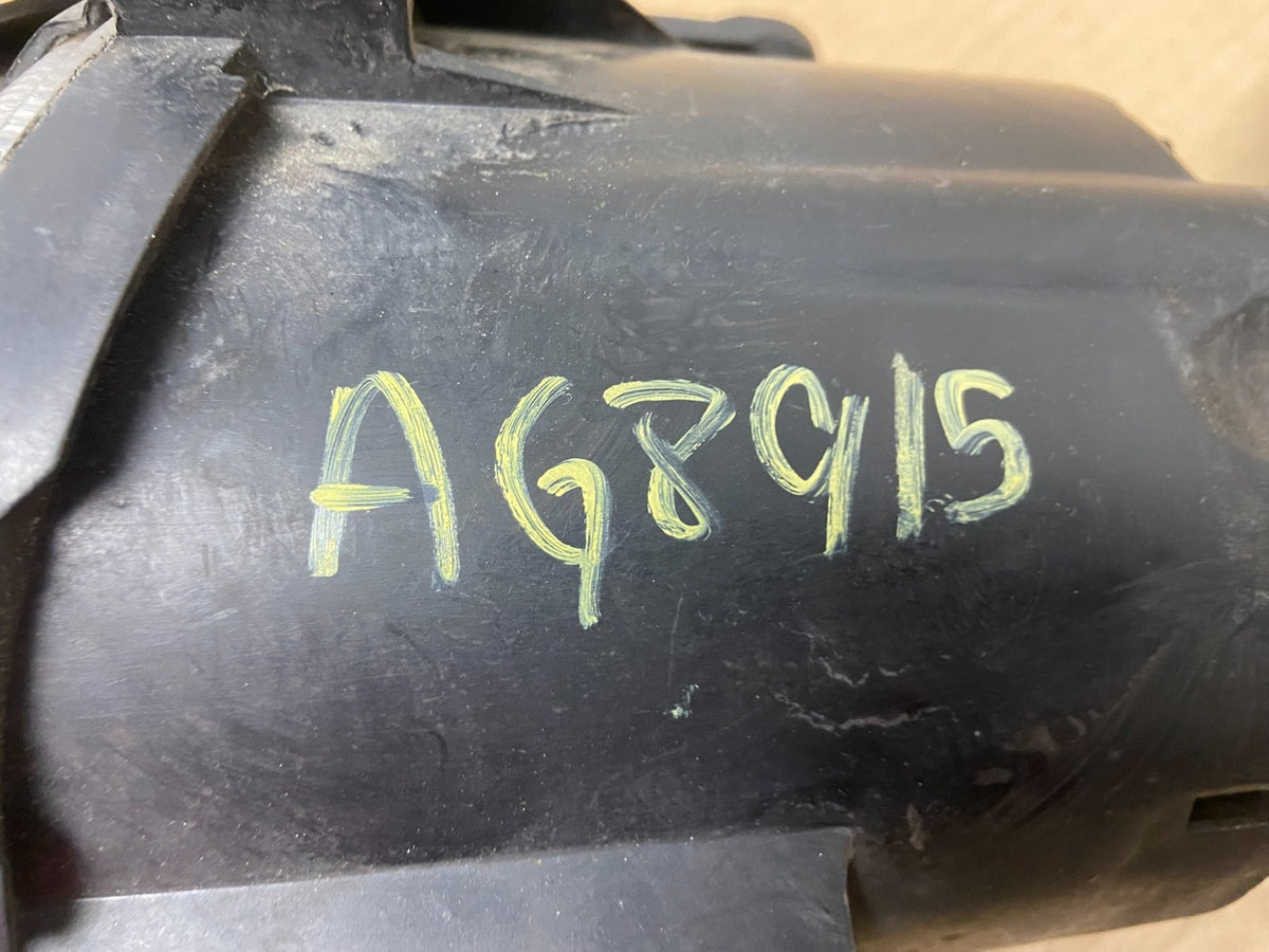 2003 to 2005 Kia Optima Left+Right Side Inner Headlight AG89156