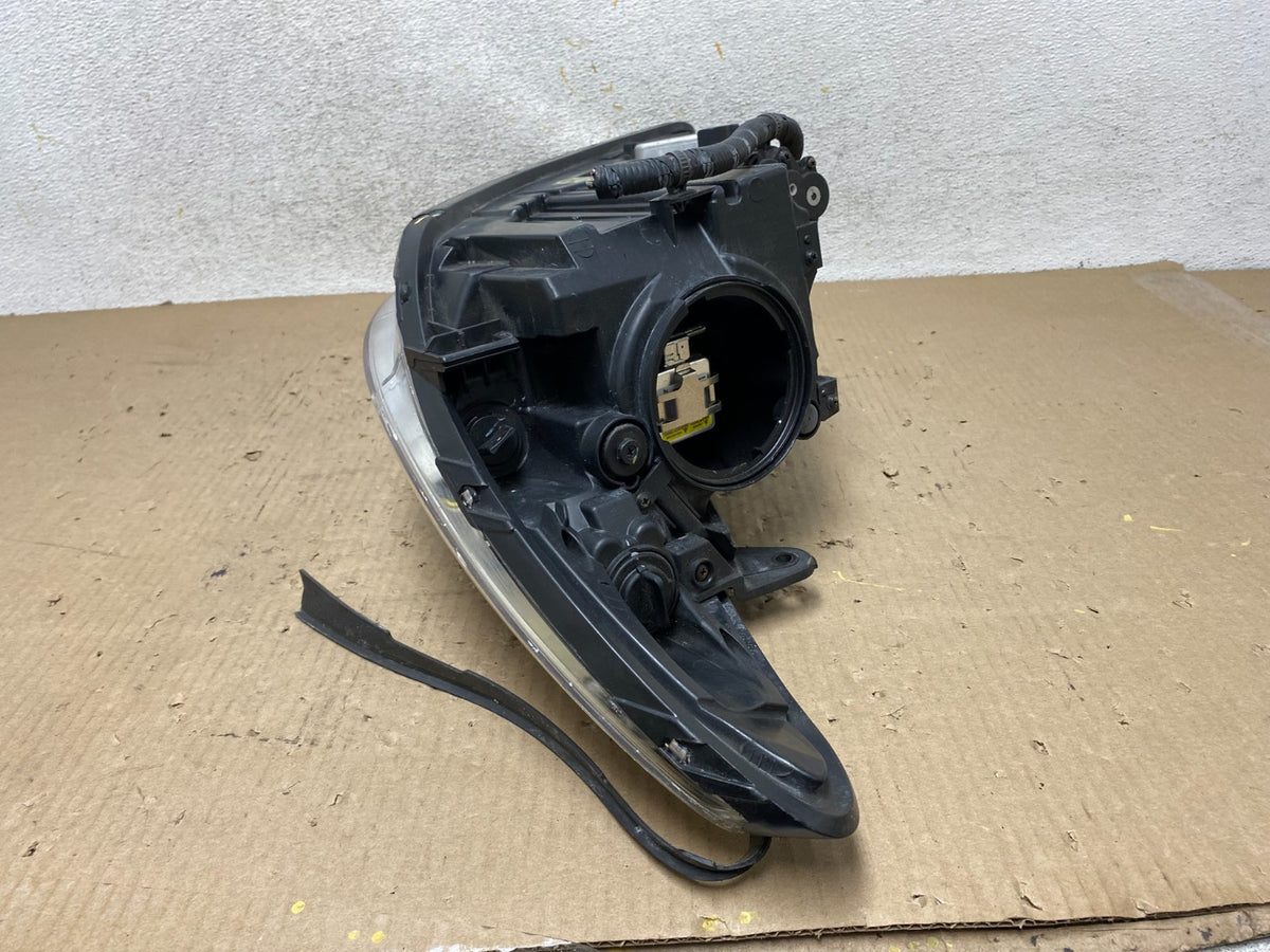 2009 - 2011 Hyundai Genesis Right Passenger RH Xenon HID Headlight AH5962 DW9