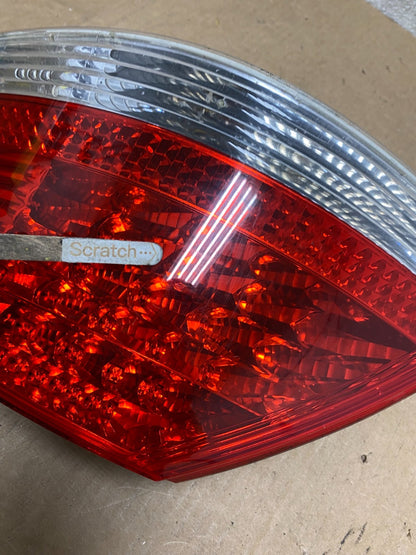2002 to 2005 BMW 7-Series 745i 760i Right Passenger RH Side Tail Light Oem W85173