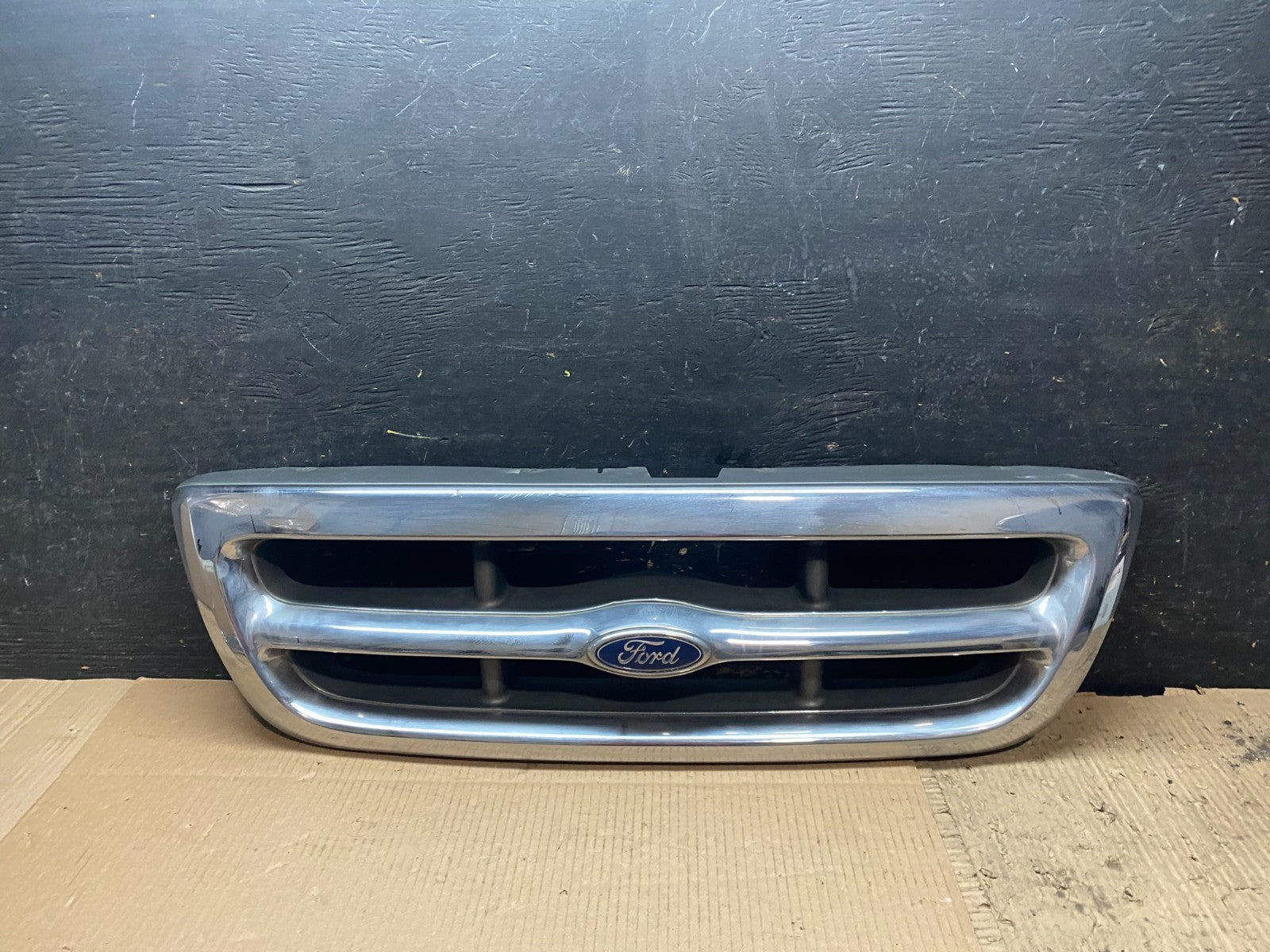 1998 to 2000 Ford Ranger Front Upper Grill Grille Oem W5972 DG0