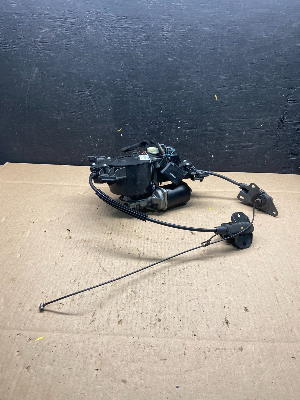 2007-2014 Kia Sedona Right Electric Power Sliding Door Motor Regulator P5490 DG2