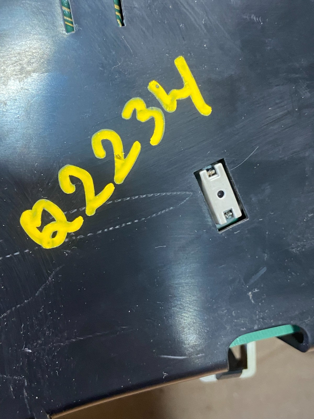 2002 GMC Yukon Speedometer Cluster Gauge Q2234 DG7