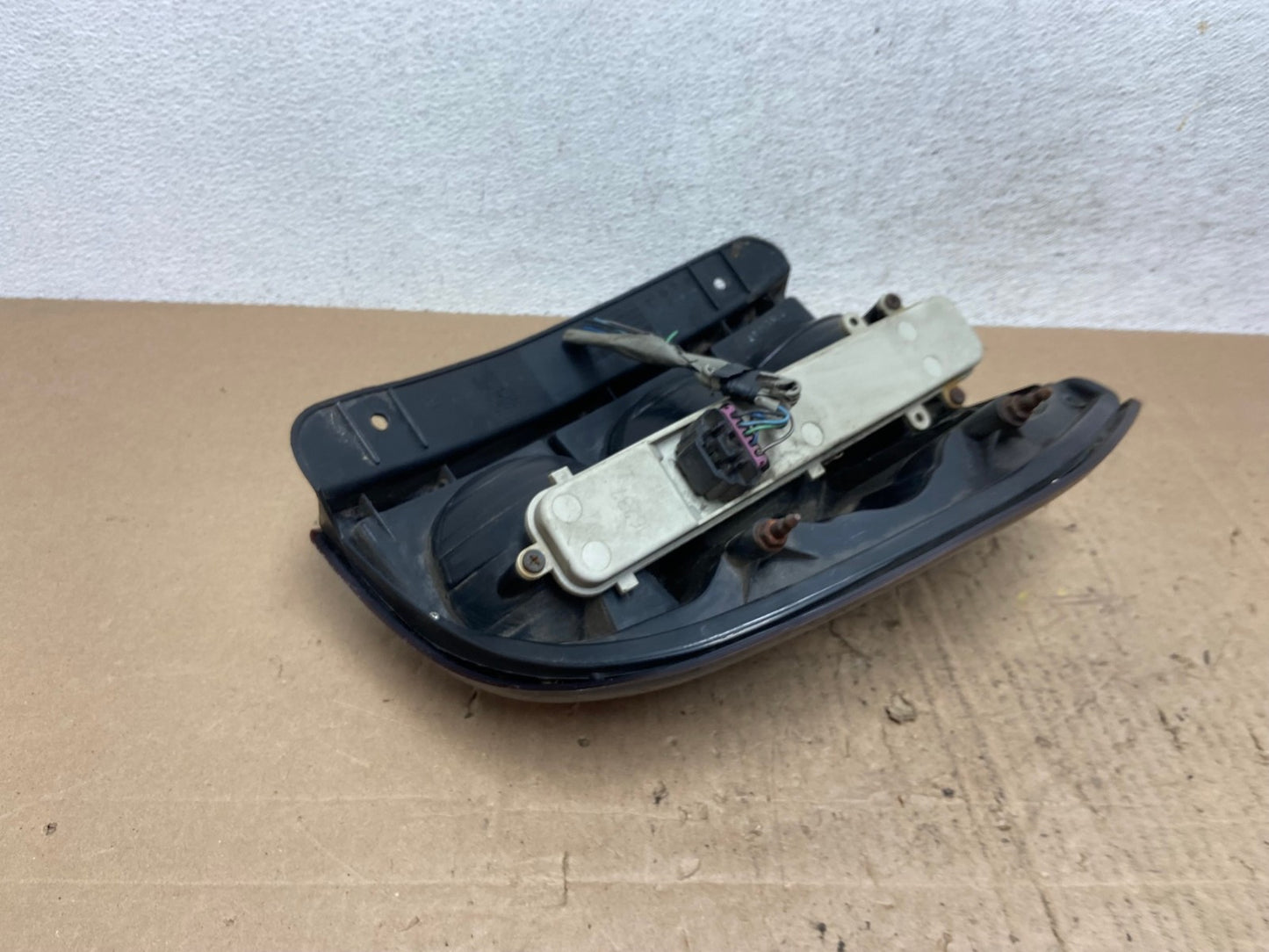 2002 to 2009 Chevrolet Trailblazer Right Passenger Rh Tail Light AE6588 LK5