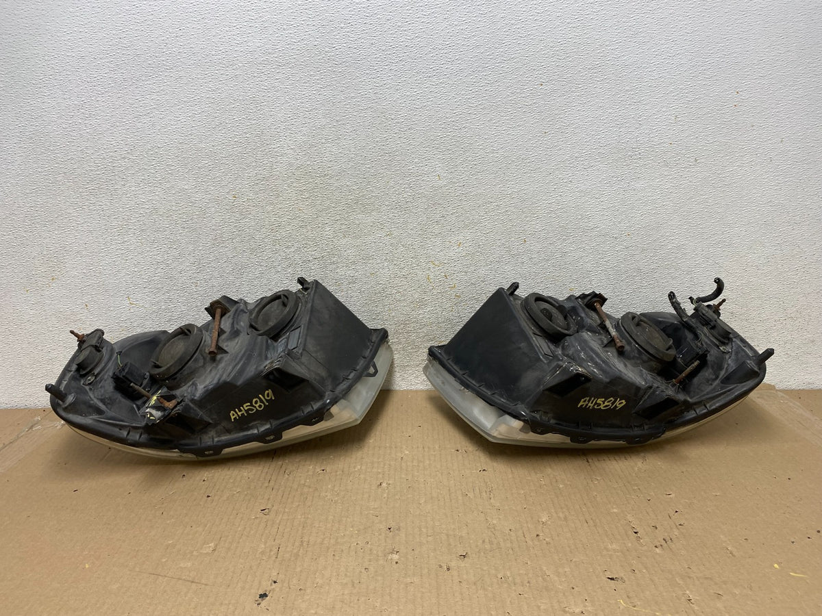 2003 - 2006 Ford Expedition Left+Right Side Headlights Halogen AH5819 DW10