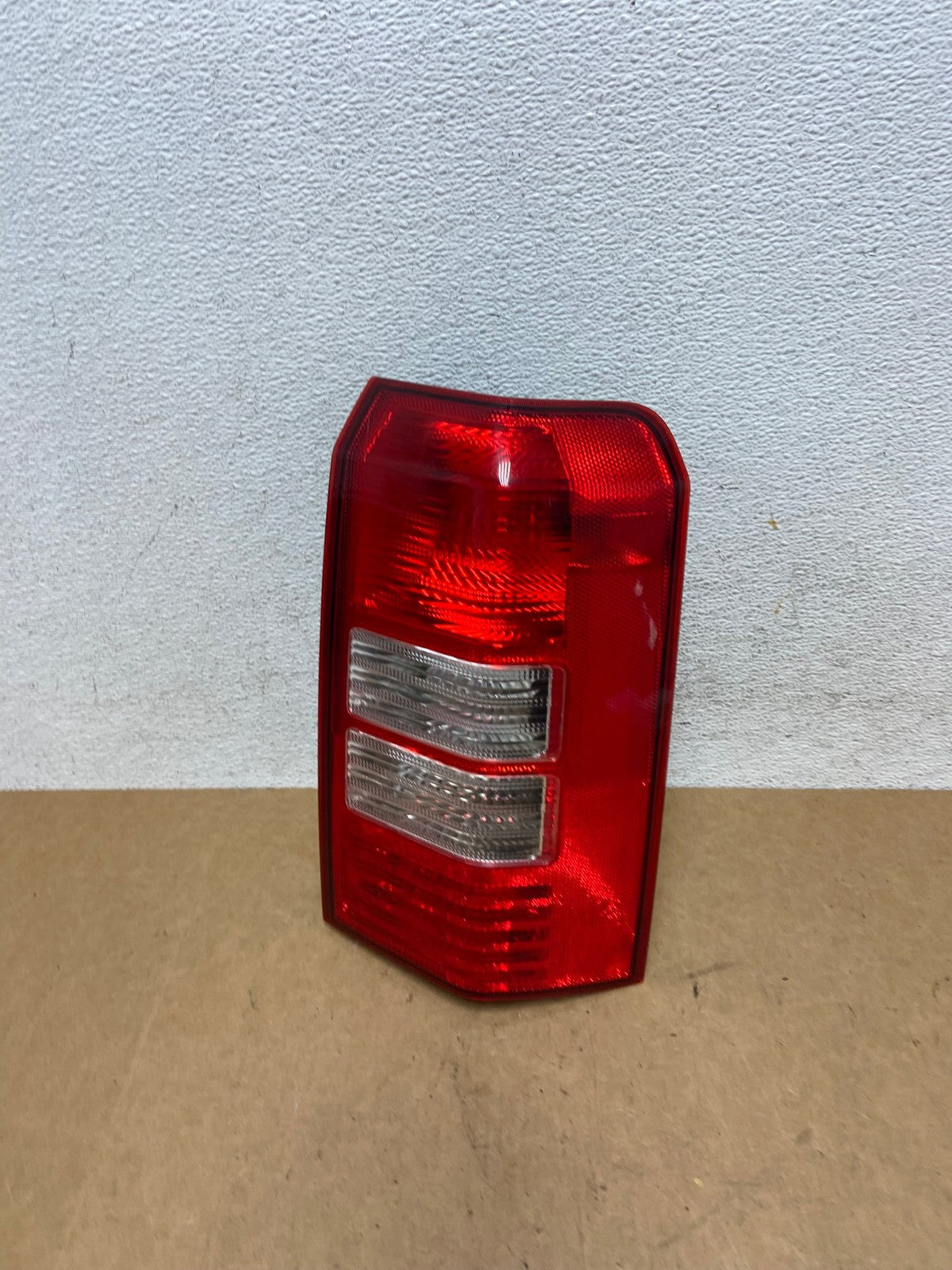 2008-2016 Jeep Patriot Right Passenger Rh Side Tail Light AE3081 LK0