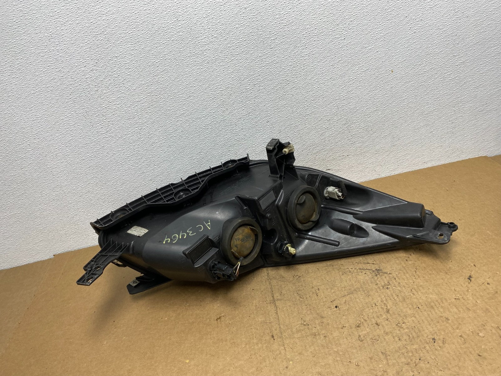 2013 - 2016 Ford Escape Headlight Left Driver Lh Side Halogen AC3464 DW5