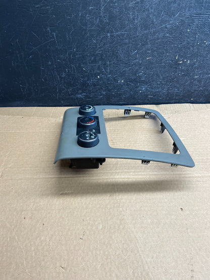 2013 to 2017 Chevrolet Traverse Radio Bezel Ac Heater Climate Control AF2436 DG2