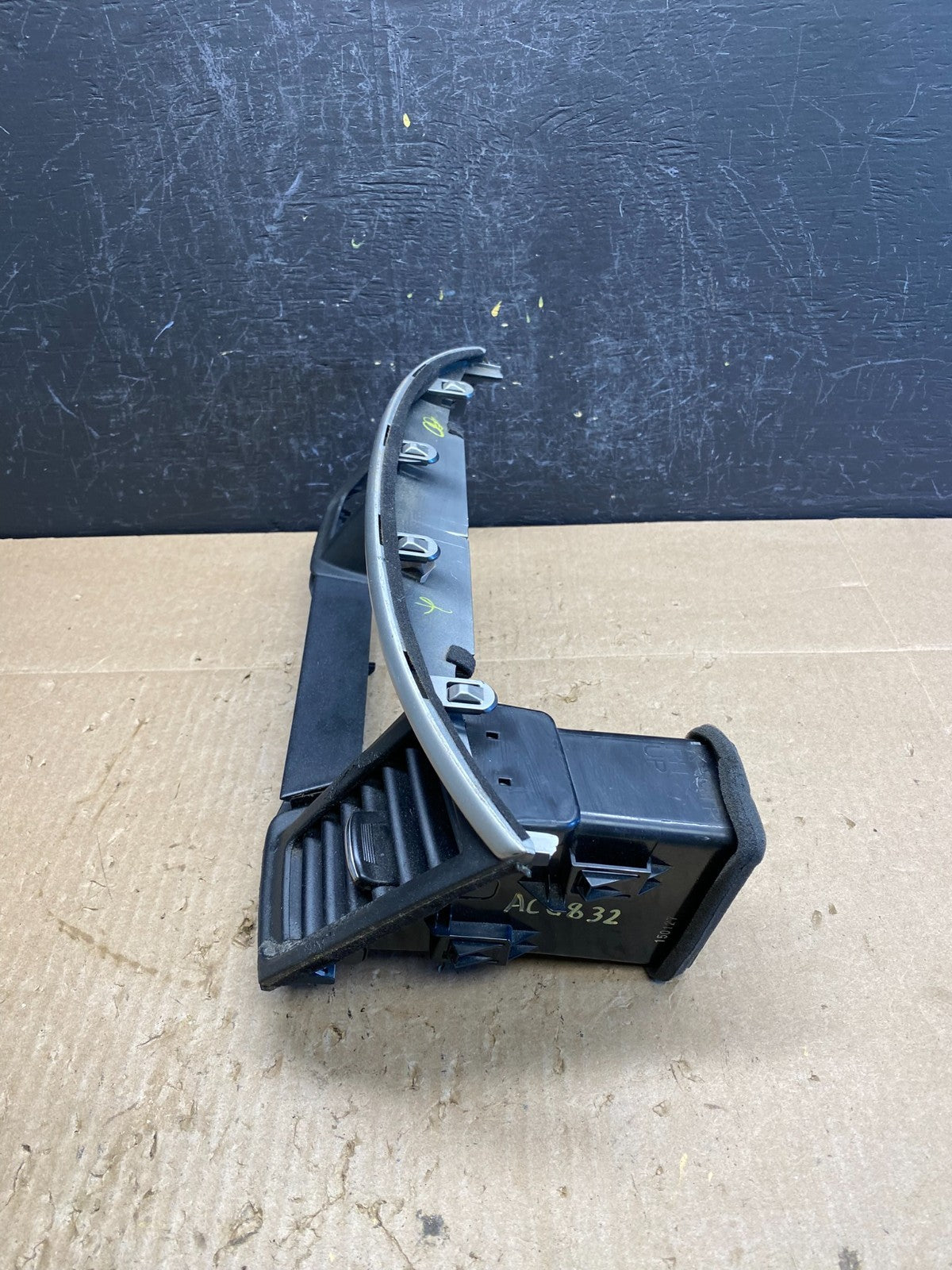 2013 to 2020 Nissan Pathfinder Center Dash Radio Trim Bezel Surround ac6832 DG2