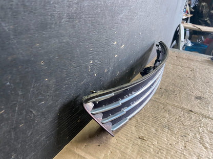 2002 to 2003 Lexus ES330 Front Upper Grill Grille O6304 OEM DG2