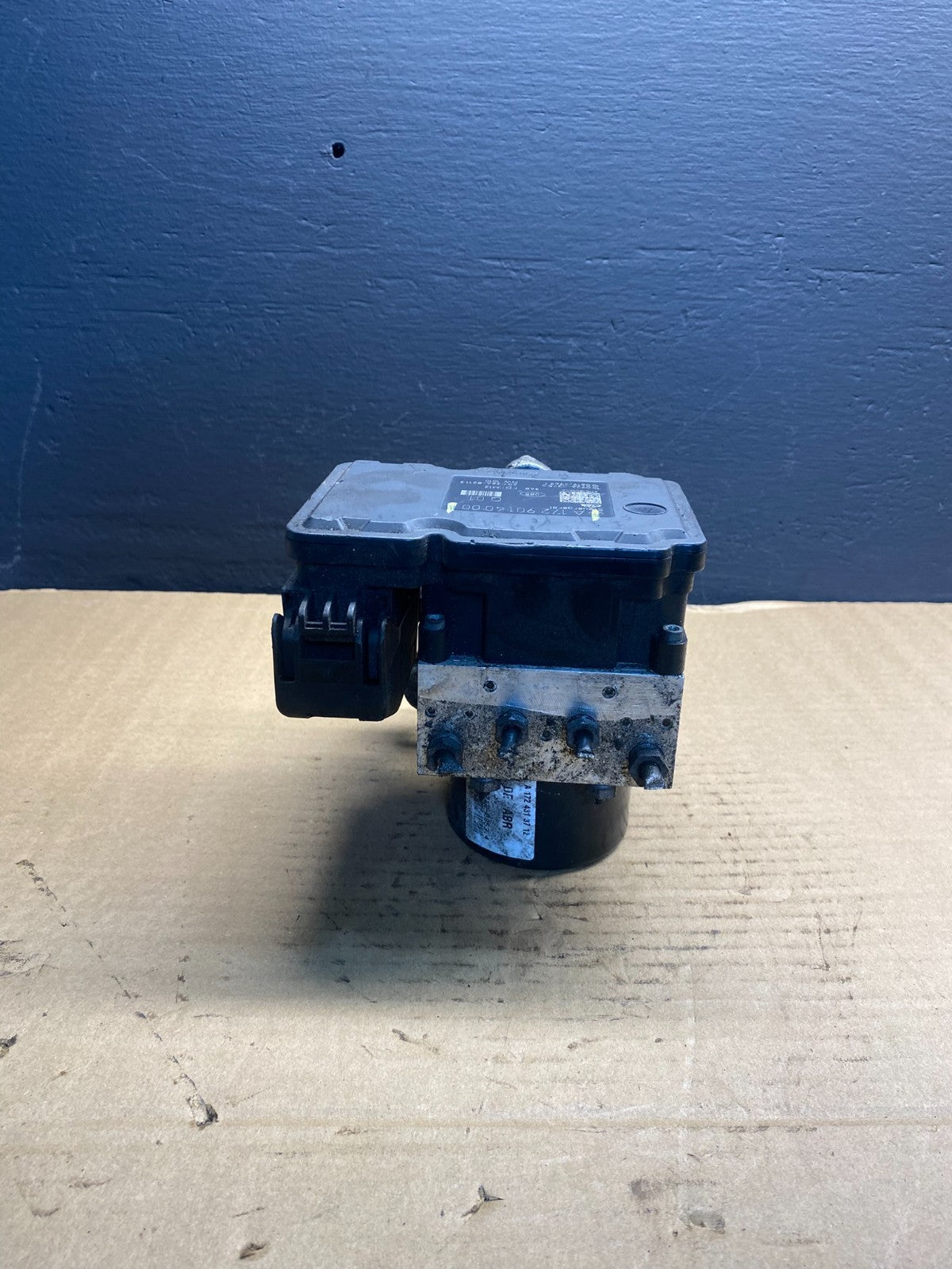 2012 to 2015 Mercedes W204 c250 ABS Anti Lock Brake Pump Module AB7376 DG3