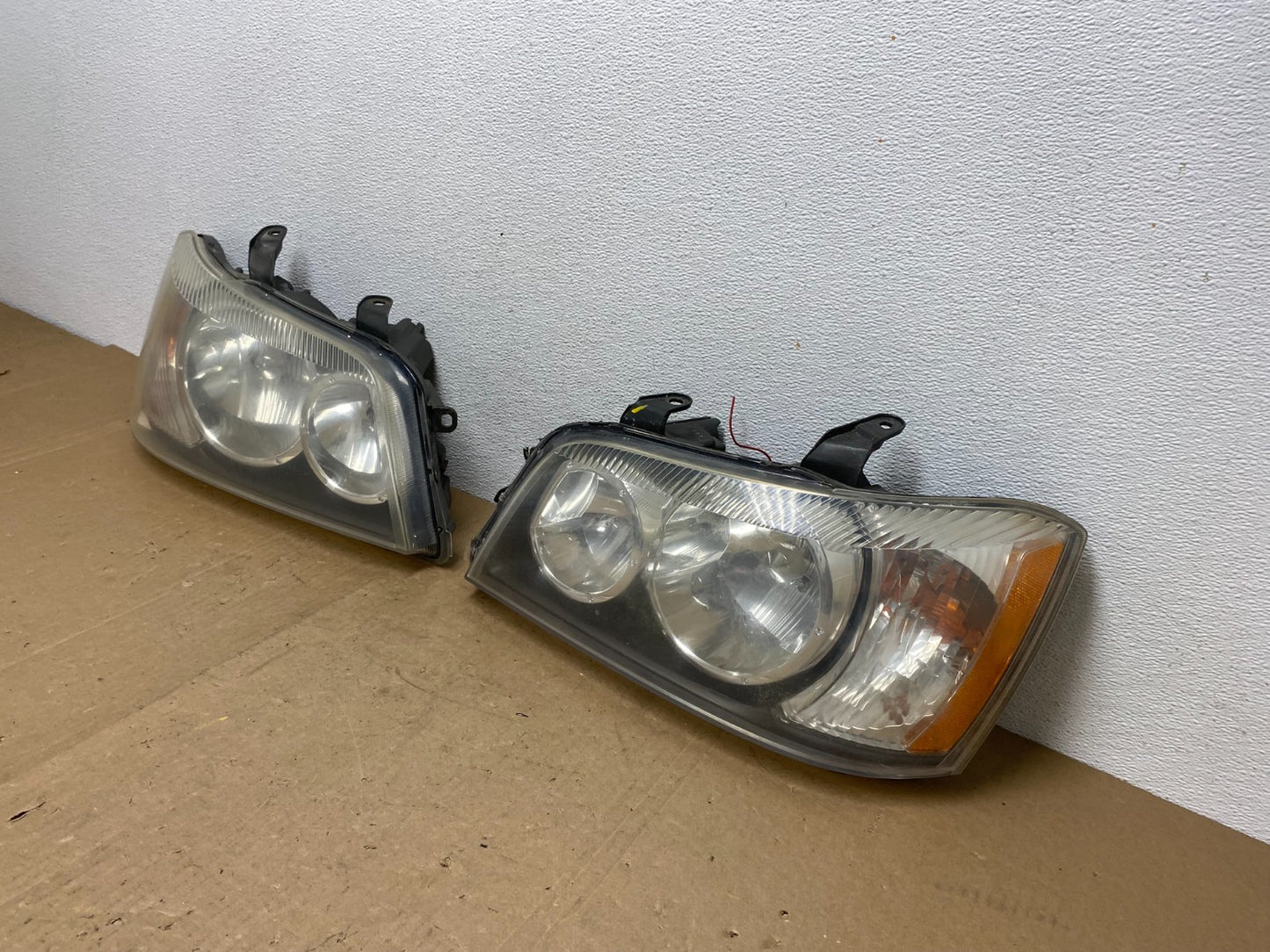 2001 2002 2003 Toyota Highlander Headlights Left+Right Side AC5820 DW1