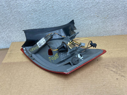 2014 - 2018 Ford Taurus Interceptor Left Driver LH Side Tail Light OEM AB5058 DW5
