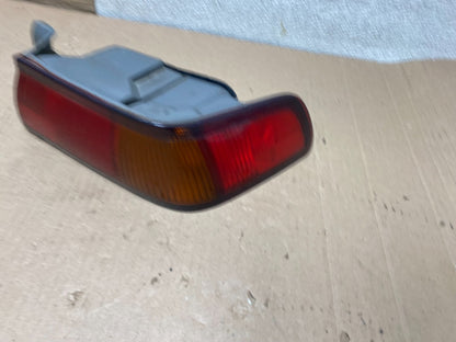 1997 1998 1999 Toyota Camry Tail Light Right Passenger Rh Side U7126 DW1