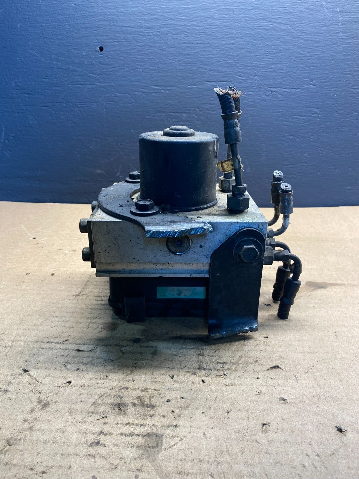 Wabco ABS Pump Hydraulic W/ Module P/N 4460470002 AB7221 DG5