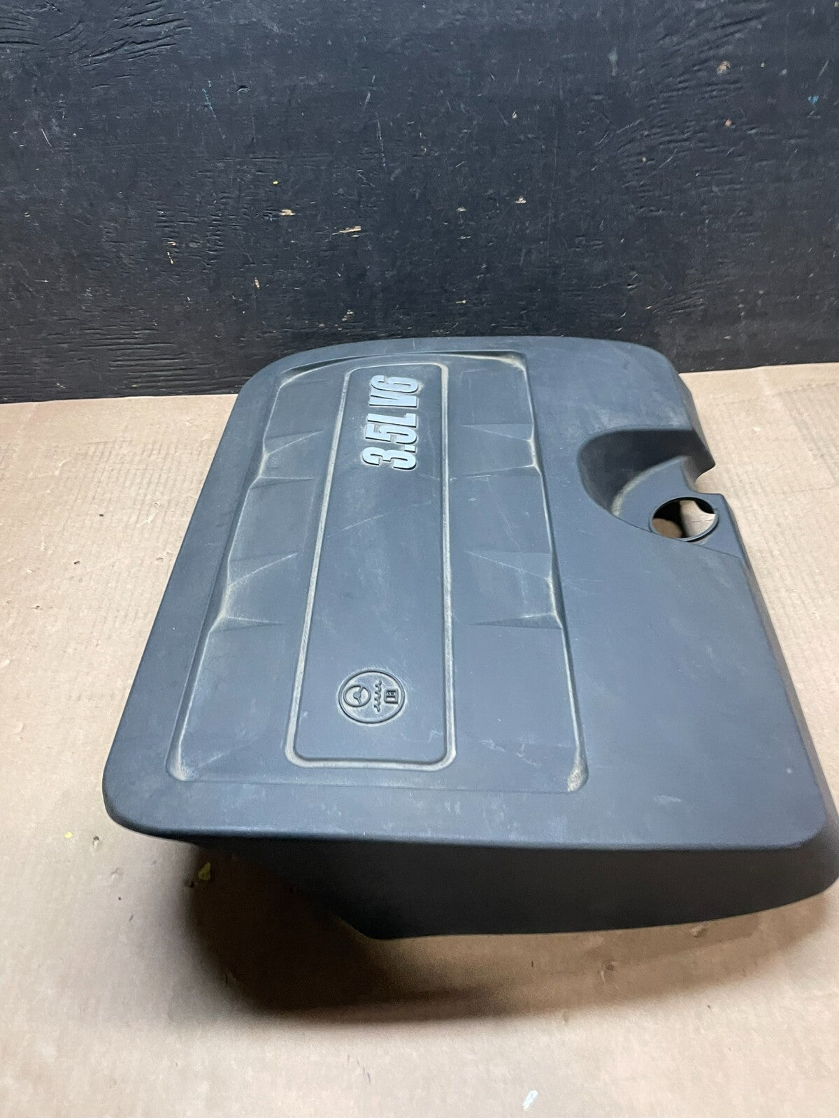 2008 to 2010 Saturn Aura 3.5L Engine Motor Cover L9226 DG2