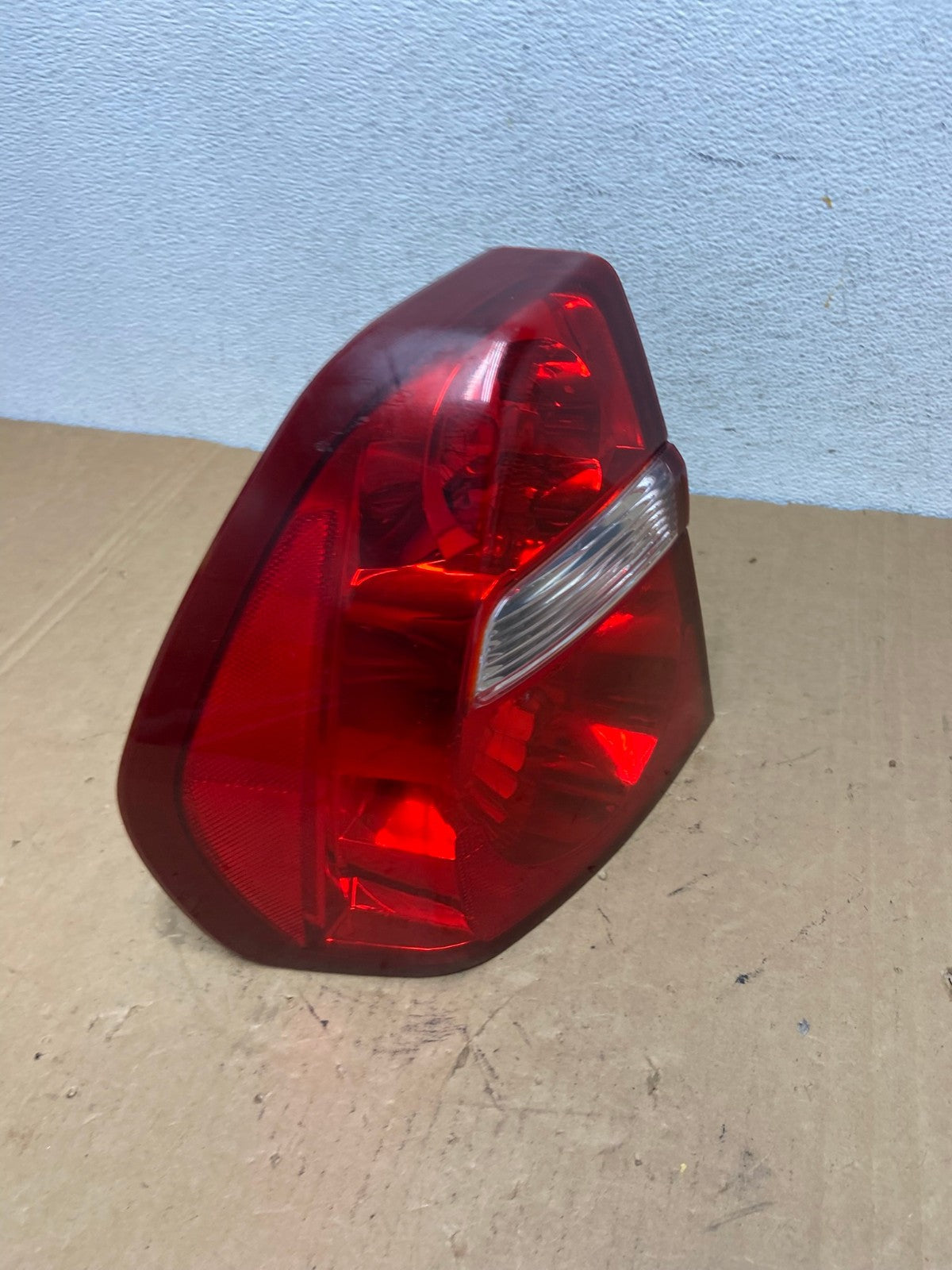2004 to 2008 Chevrolet Malibu Left Driver Lh Side Tail Light AD2851 LK2