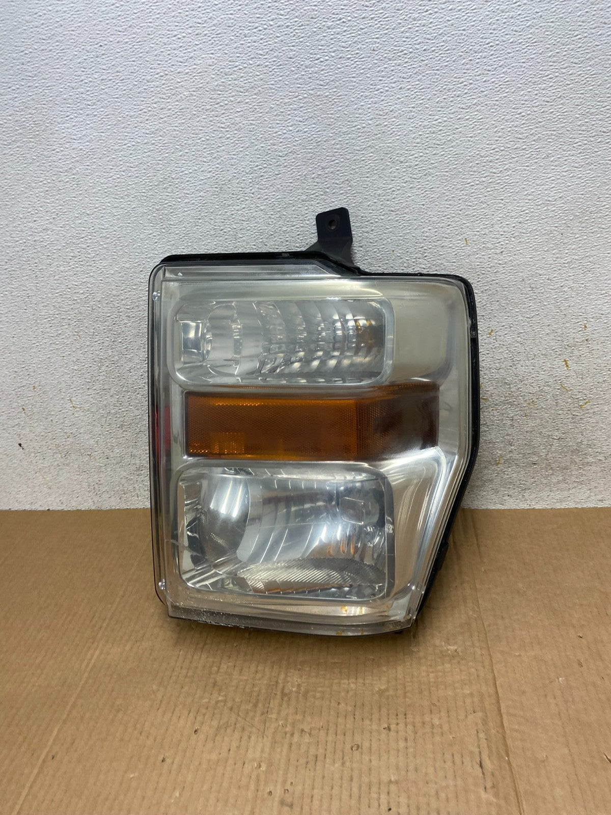 2008 to 2010 Ford F250 Super Duty Left Driver LH Side Headlight AI5779 DW0