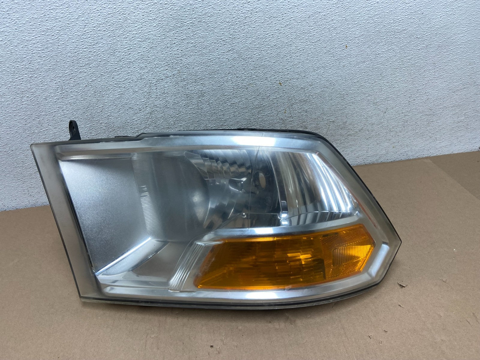 2009 to 2012 Ram 1500 2500 Left Driver LH Halogen Headlight AG5730 DW0
