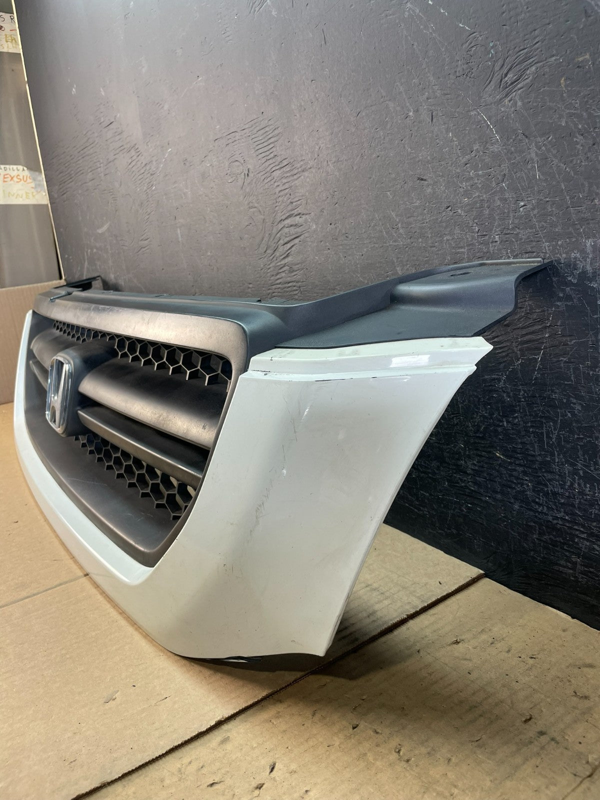 2003 2004 2005 Honda Pilot Front Upper Grill Grille AD0158 DG1