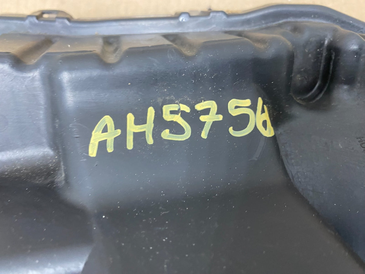 2013 to 2015 Honda Pilot Right Passenger RH Side Halogen Headlight AH5756 DW11