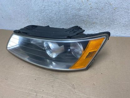 2006 to 2008 Hyundai Sonata Left Driver LH Side Headlight Halogen AH9368 DW1