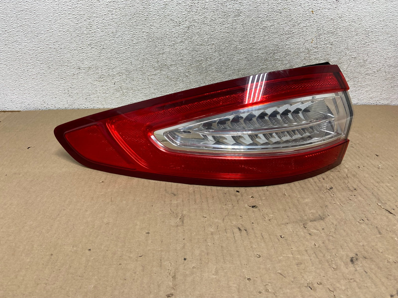 2013 to 2016 Ford Fusion Left Driver LH Side Tail Light AG8004 LK0