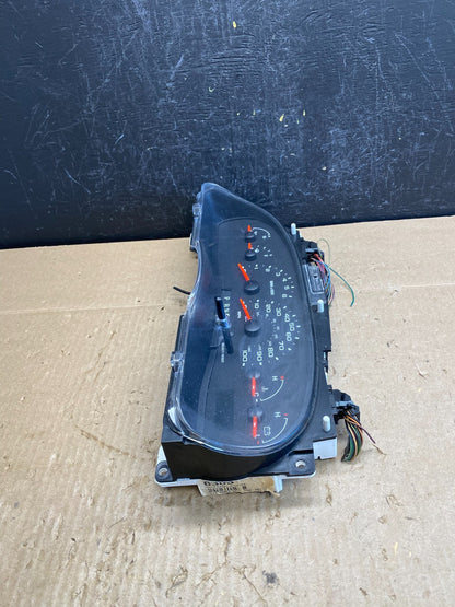 2006 Ford E350 Gauge Speedometer Cluster AC9066 DW2