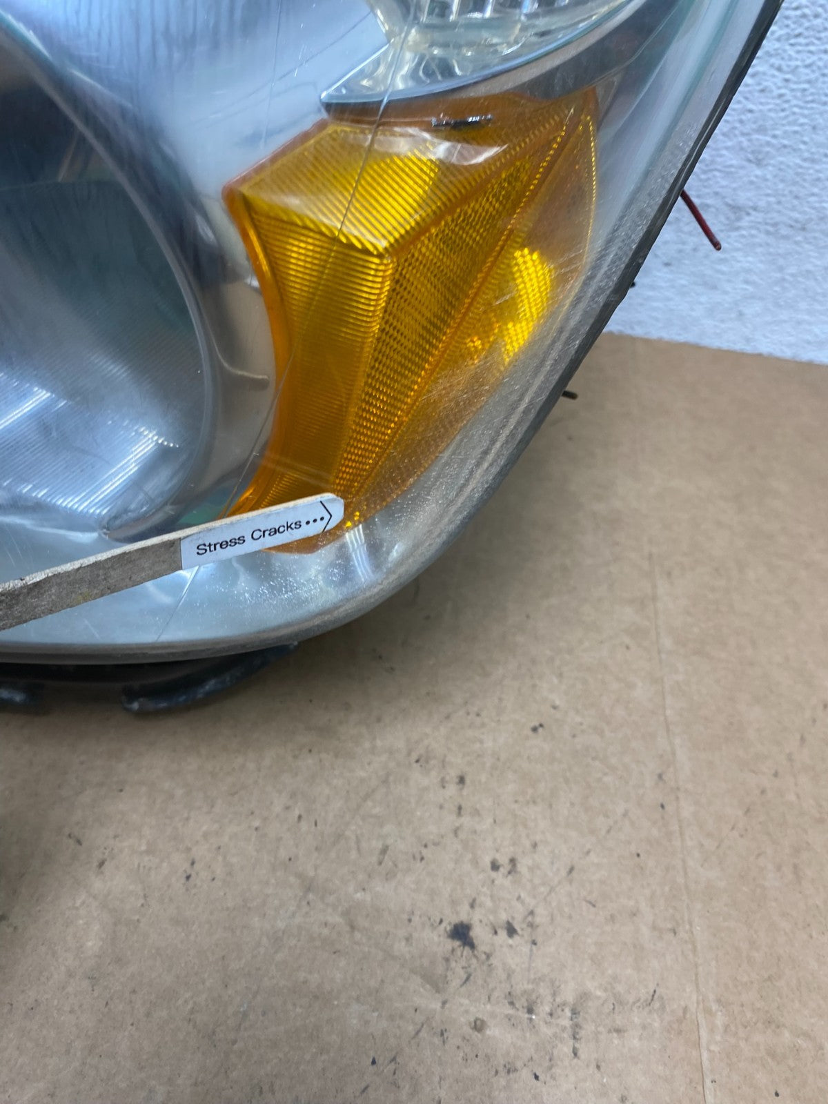 2002 to 2004 Honda Crv Cr-v Left Driver Halogen Headlight AE3162 DW4