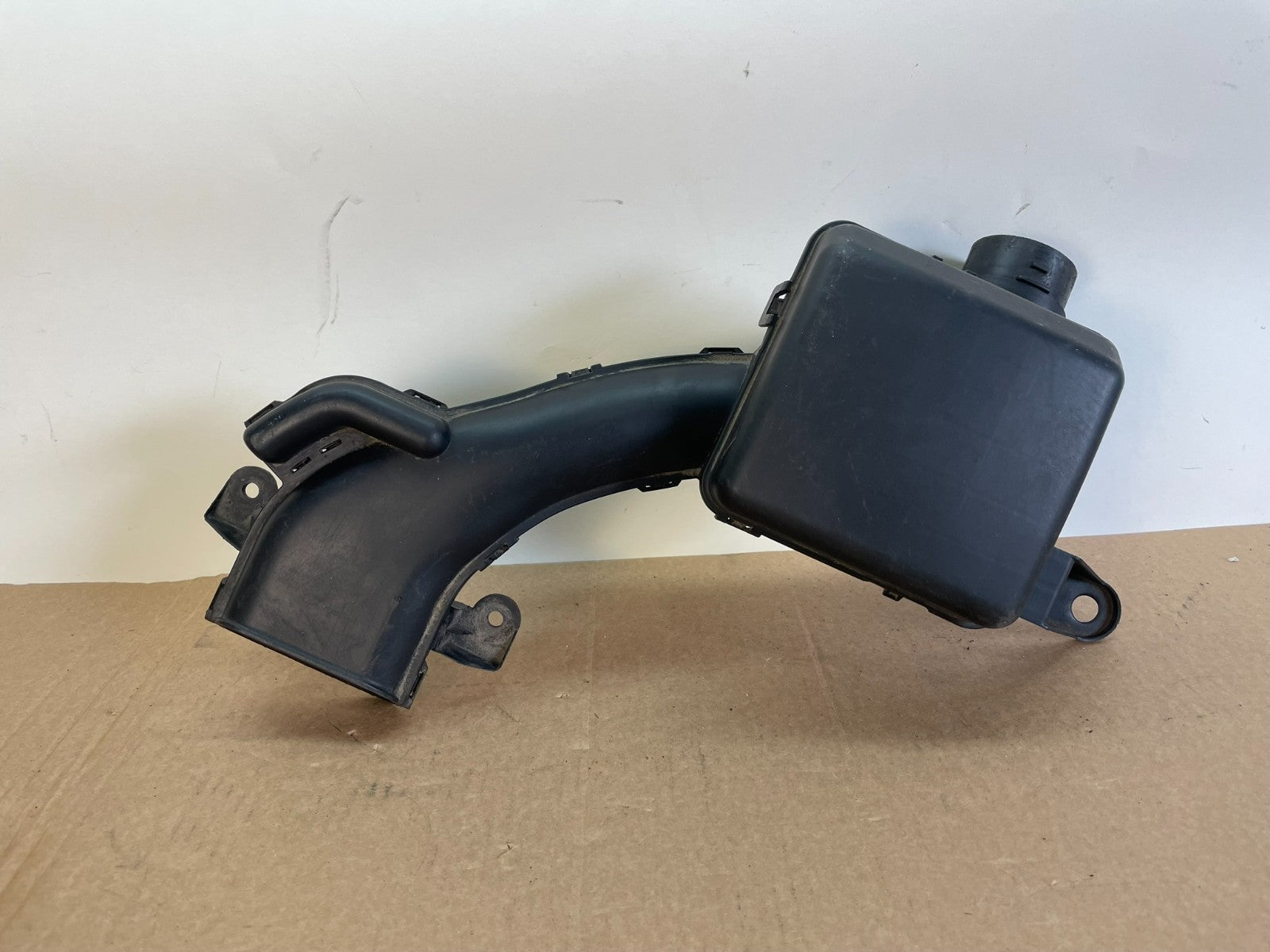 2013 to 2020 Nissan NV200 Engine Air Intake Hose 3LM01 AG3038 DG0